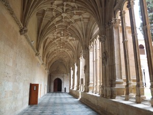 Kreuzgang im Kloster San Esteban in Salamanca
